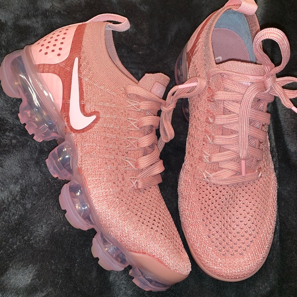 NIKE women’s vapormax